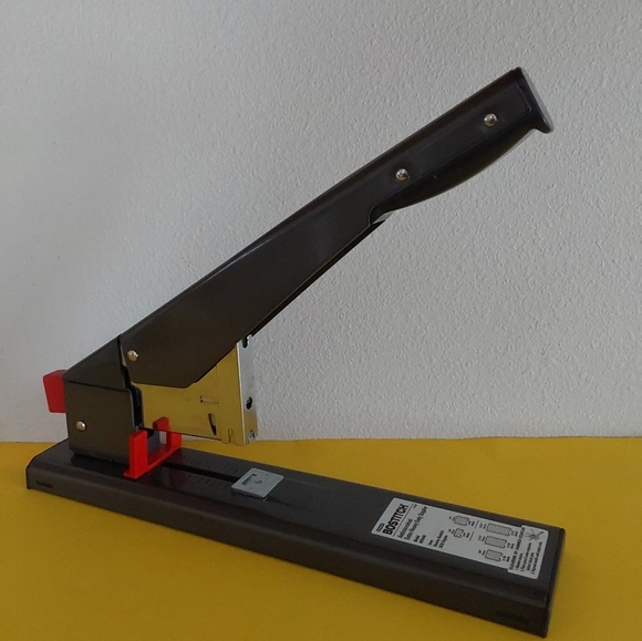Bostitch Office Stanley Bostitch 0540 Extra Heavy Duty Stapler 25